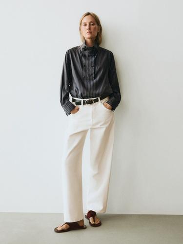 Camisa fluida rayas detalle cuello - Gris de Zara