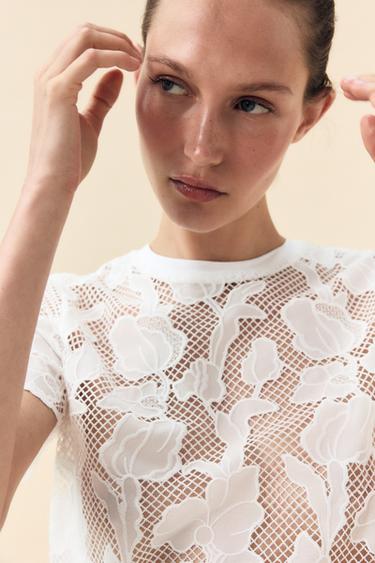 EMBROIDERED FRONT T-SHIRT - White by Zara