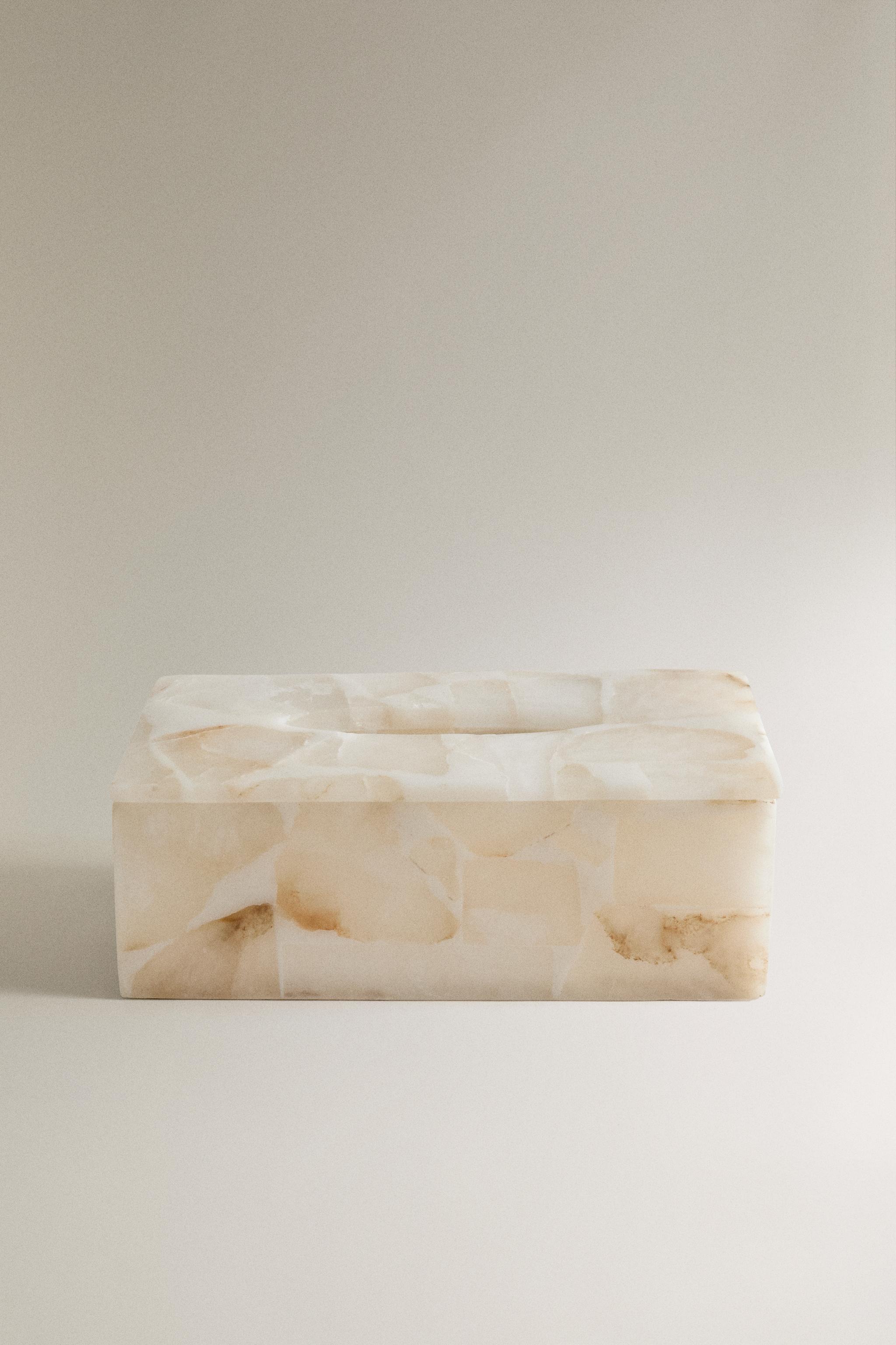 ALABASTER RESIN TISSUE BOX — Light beige