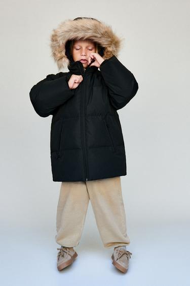 50% FEATHER AND 50% DOWN WATER-REPELLENT AND WINDPROOF DOWN JACKET WITH HOODIE AND FAUX FUR - Black by Zara