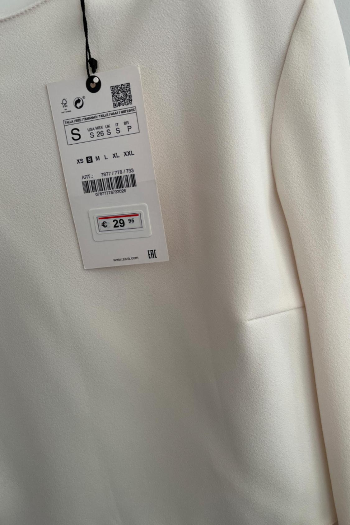 CROP TOP WITH SHOULDER PADS - Image 2