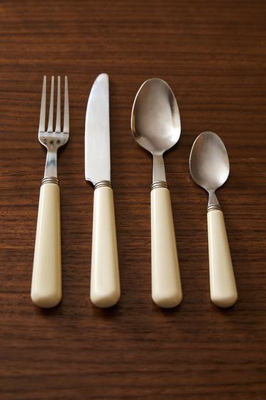 ENSEMBLE DE COUVERTS 4 PIÈCES MANCHE COULEUR - Crème de Zara - Image 5