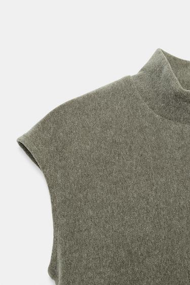 TOP DOUX À COL MONTANT - Vert olive de Zara - Image 8