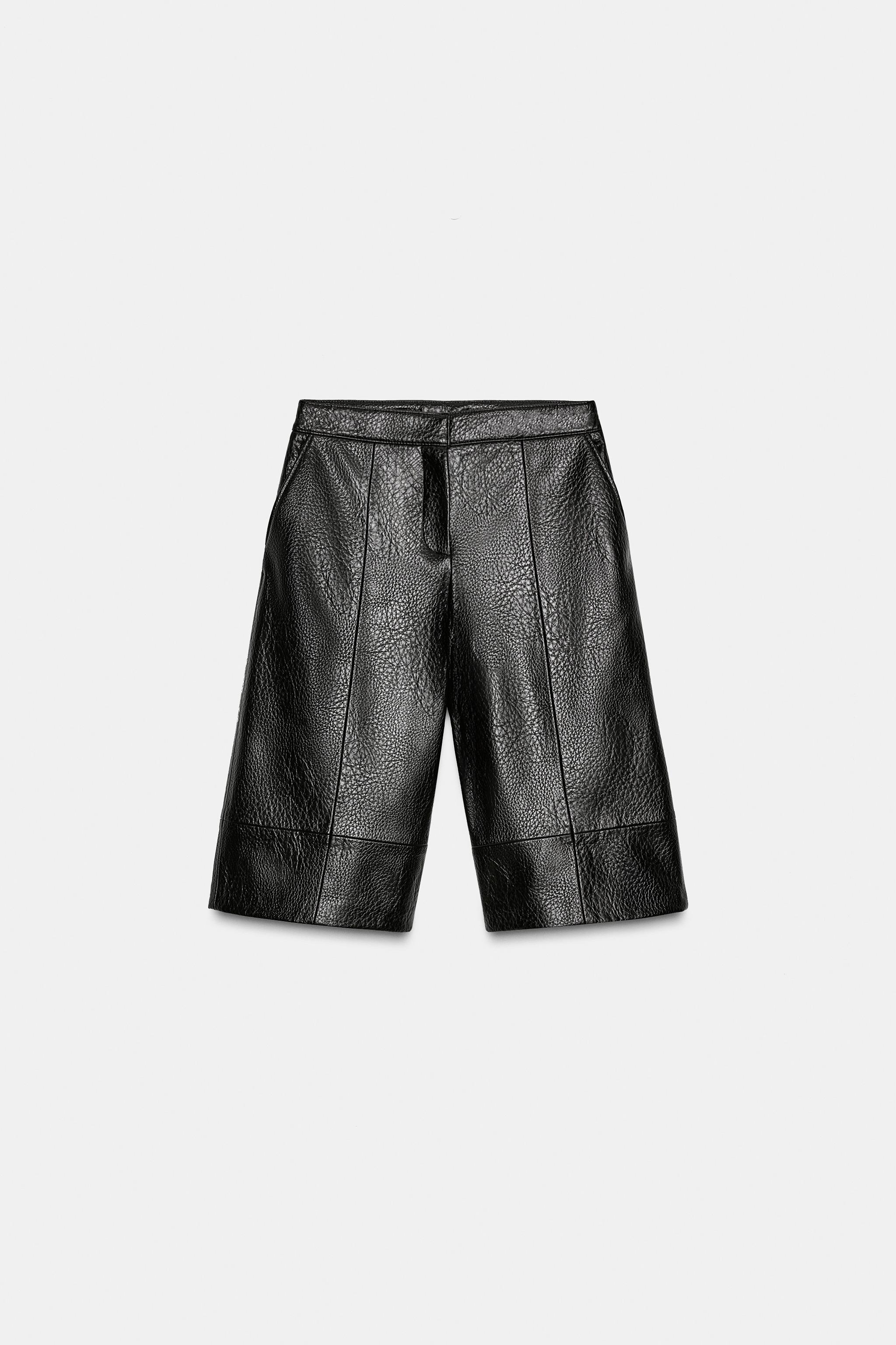 SHORT LONGUE MATIÈRE SYNTHÉTIQUE