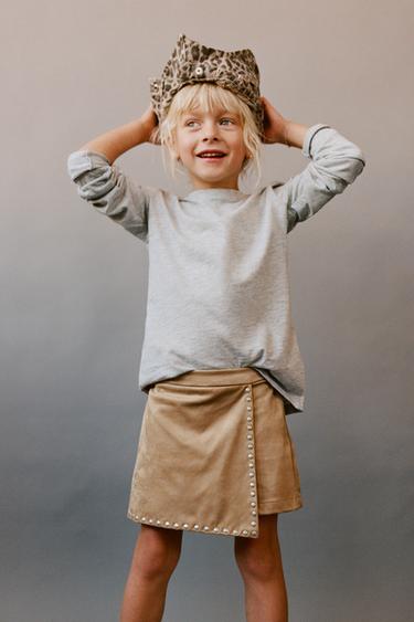 FALDA BERMUDA EFECTO ANTE TACHAS - Camel claro de Zara