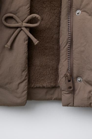 MANTEAU MATELASSÉ DÉPERLANT À LACETS - Marron / Taupe de Zara - Image 6