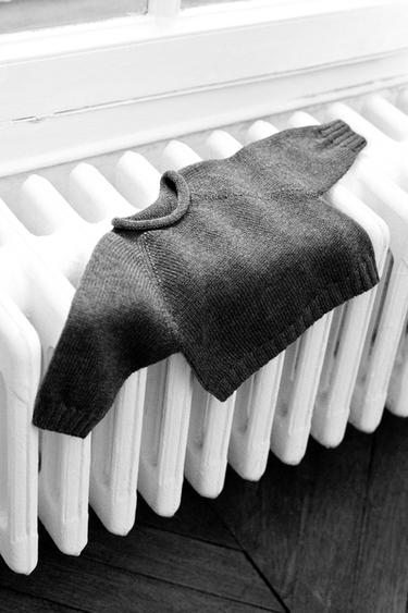 JERSEY 100% LANA MERINO - Gris oscuro de Zara - Imagen 0