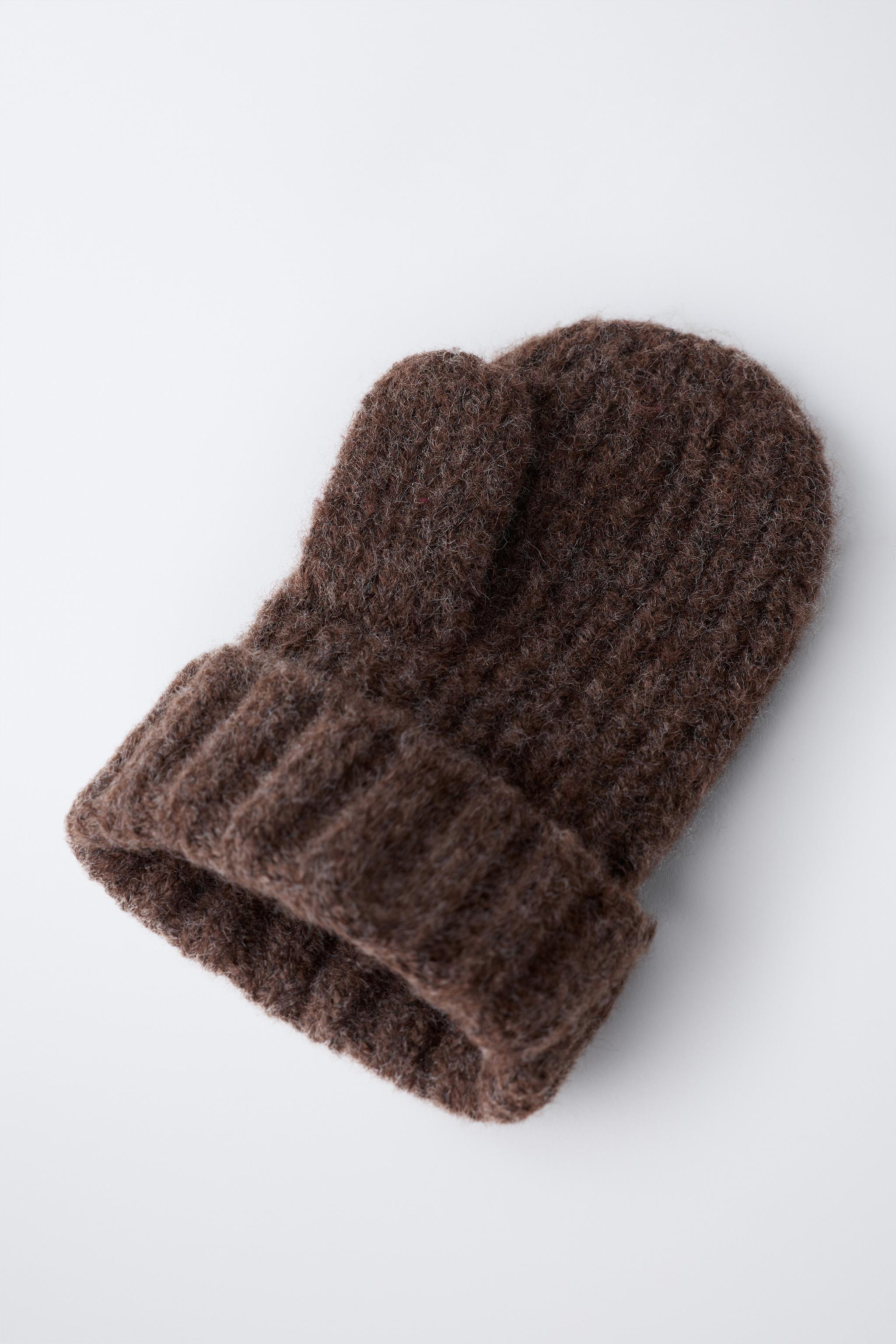 PLAIN KNIT MITTENS