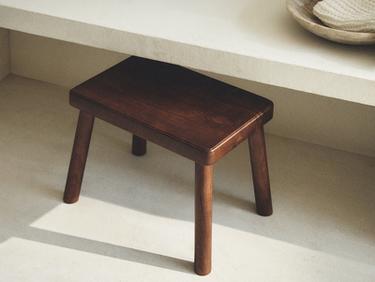 ACACIA WOOD STOOL — Brown 1