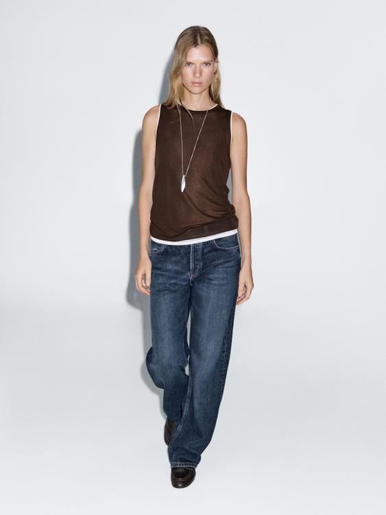 Sleeveless T-shirt with double trim