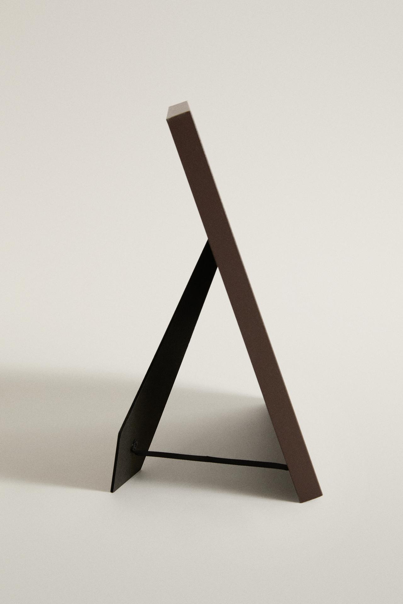 METAL PICTURE FRAME WITH MAT — Brown