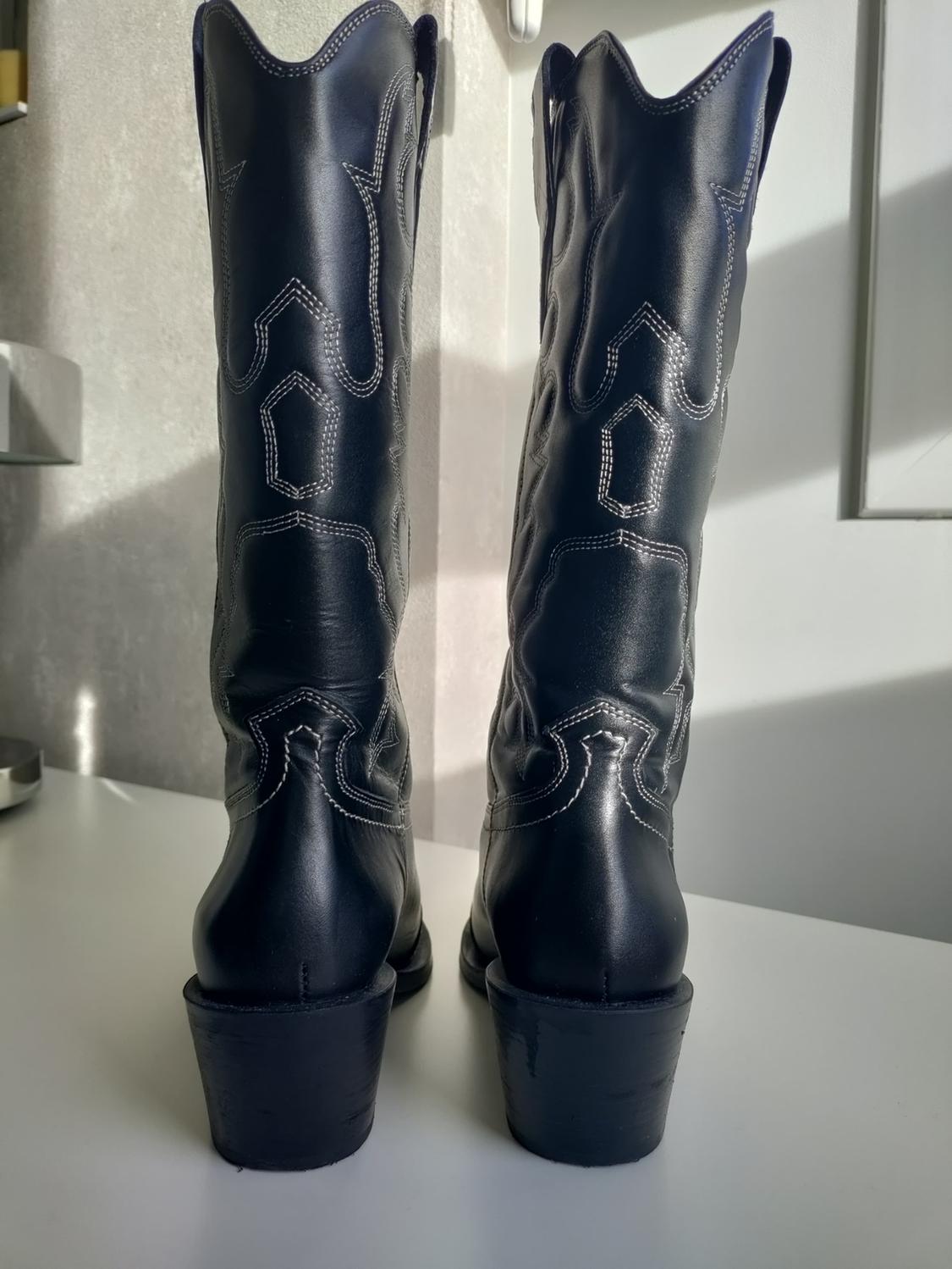 TOPSTITCHED LEATHER COWBOY BOOTS - Image 2