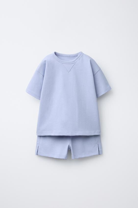 PLAIN T-SHIRT AND BERMUDA JOGGING SET