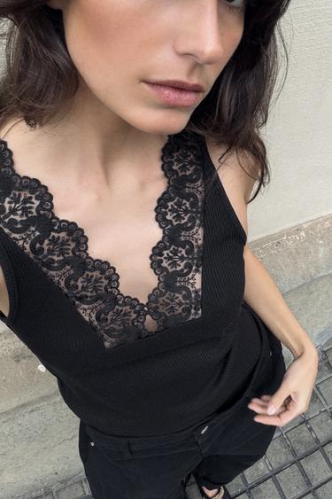 T-SHIRT CÔTELÉ DENTELLE - Noir de Zara - Image 2