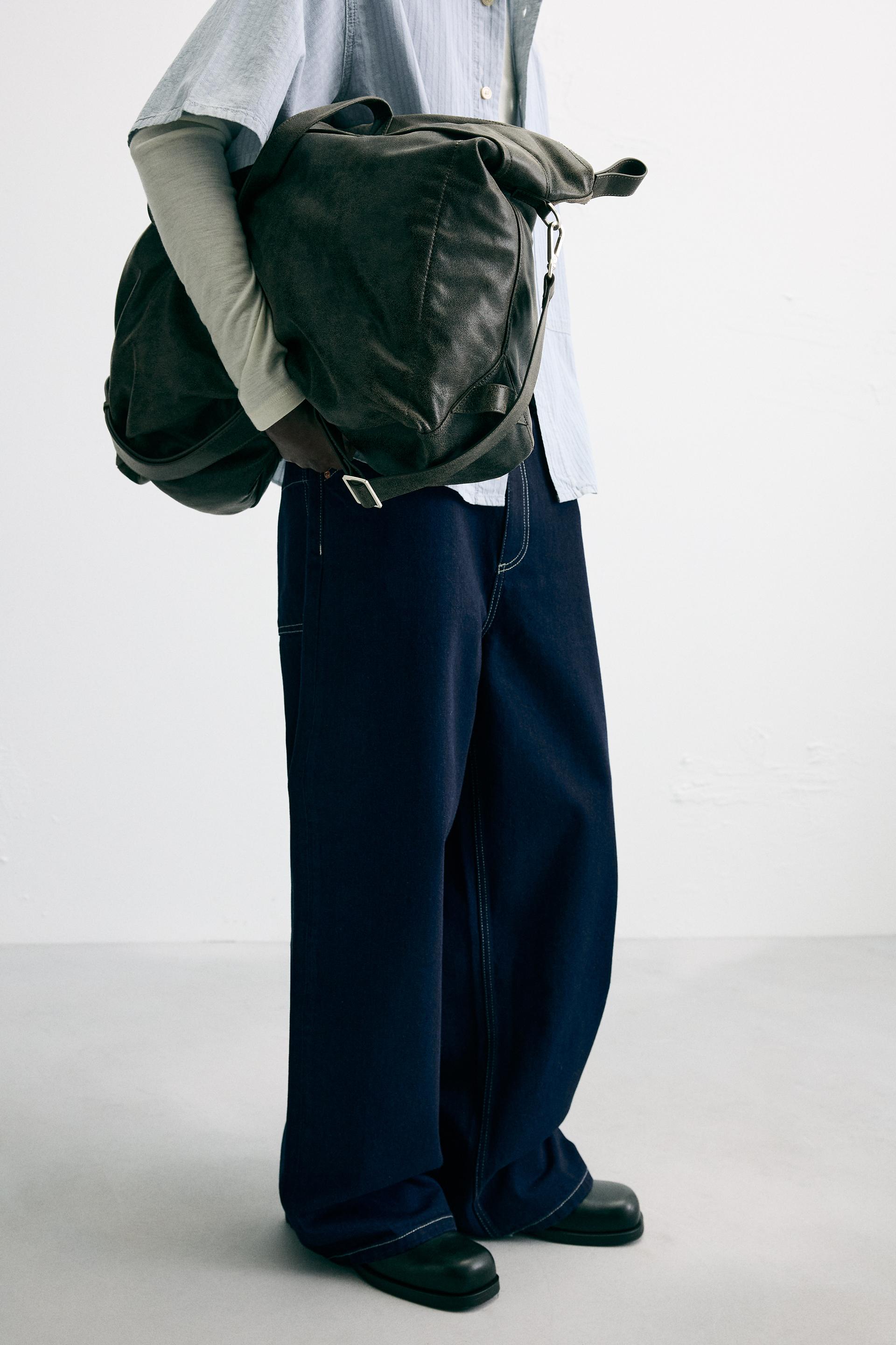 WIDE-LEG BAGGY JEANS
