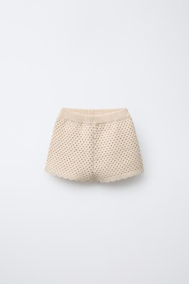 STRAWBERRY CROCHET KNIT BERMUDA SHORTS - Mid-ecru by Zara