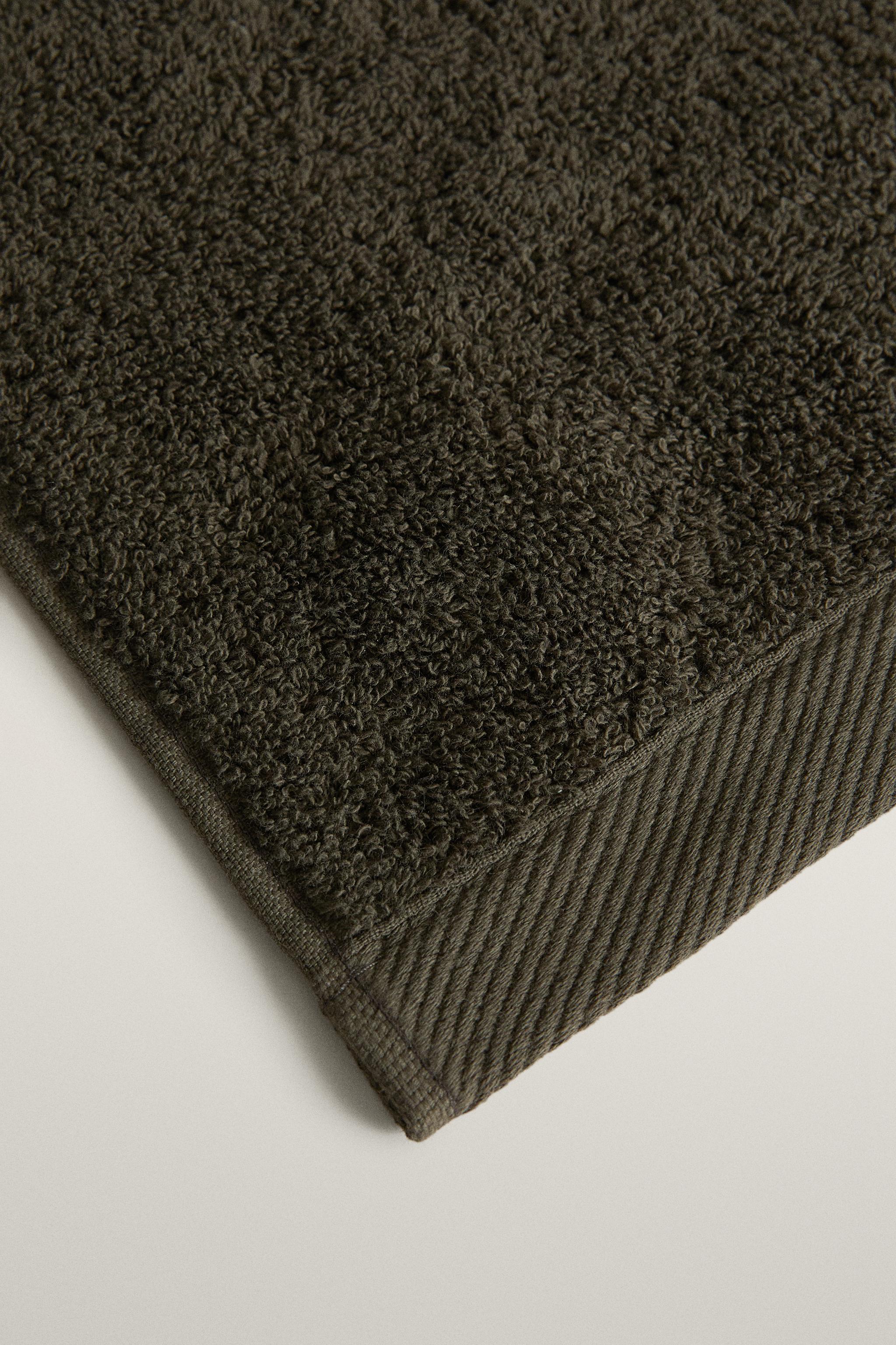 SOLID COTTON TERRYCLOTH BATH TOWEL (500 GSM)
