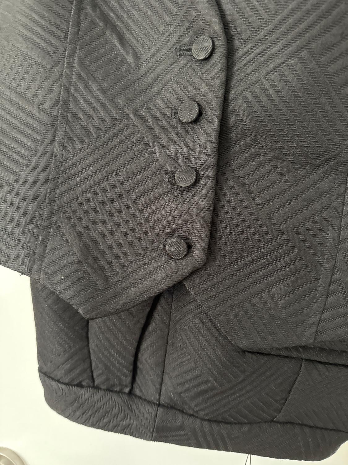 CHALECO JACQUARD ESPALDA DESCUBIERTA - Image 3