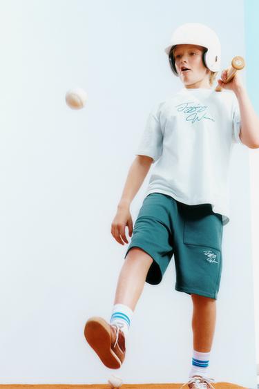BERMUDA JOGGING BORDADO - Verde de Zara