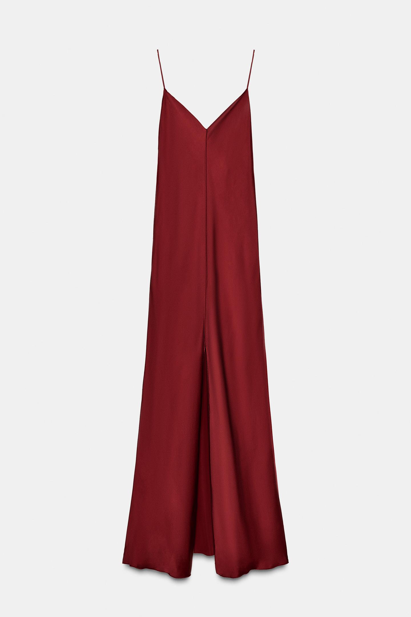 Μπροστινή όψη μακρύ μπορντό φόρεμα με V-λαιμόκοψη και λεπτές τιράντες, στρίφωμα σε γραμμή Α.