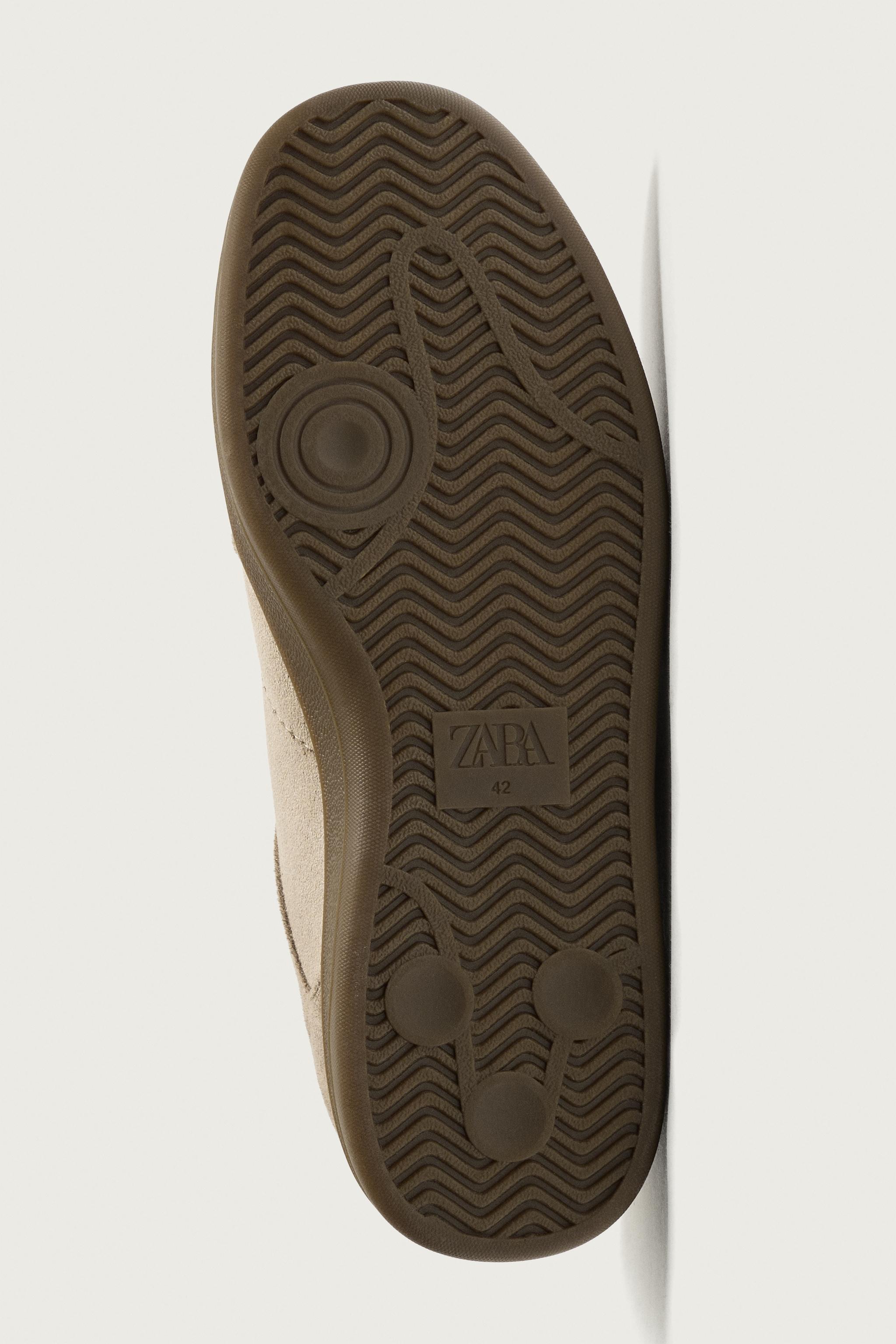 RETRO SNEAKERS