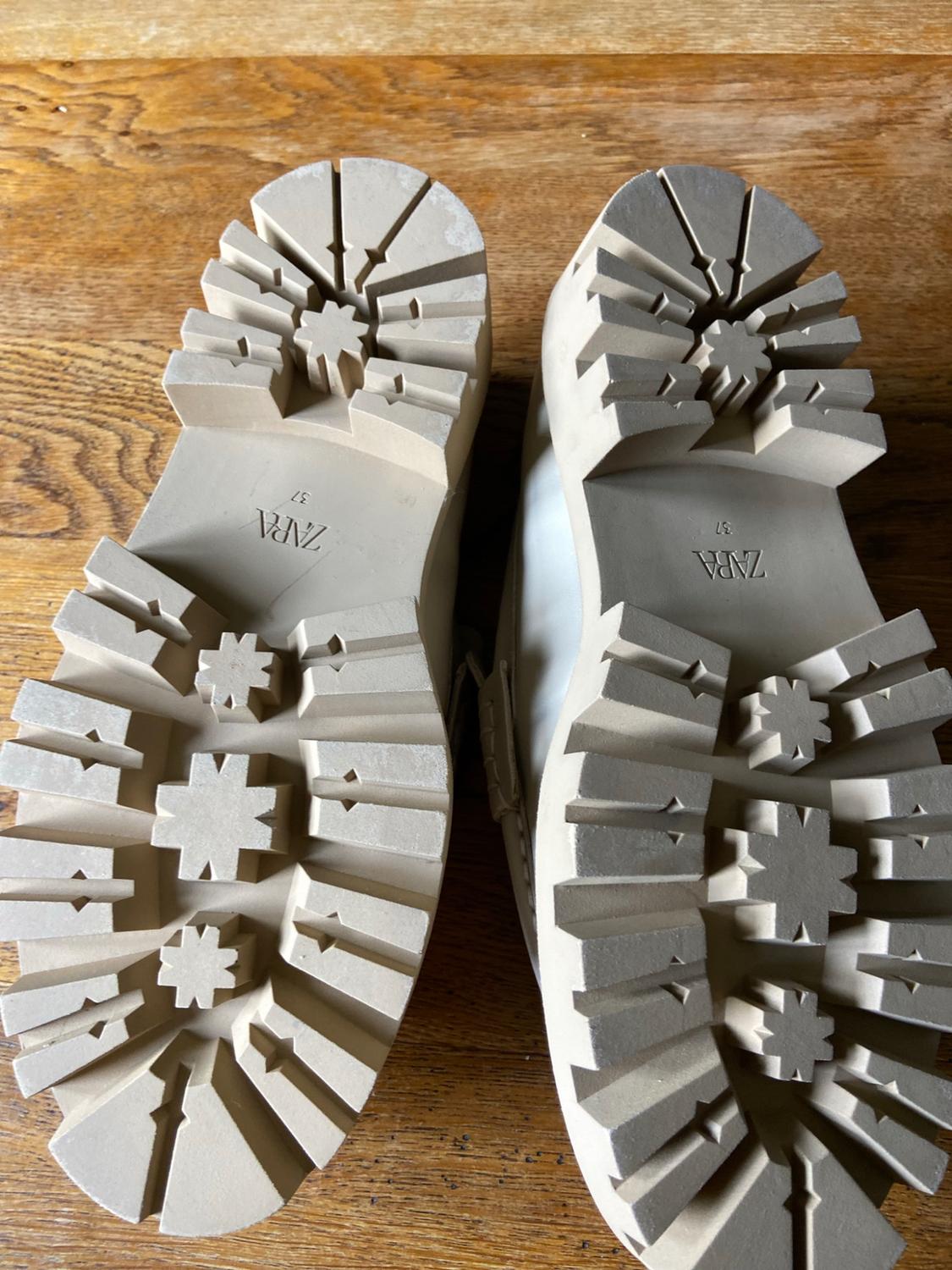 LEATHER TRACK SOLE LOAFERS WITH BUCKLE - Image 6
