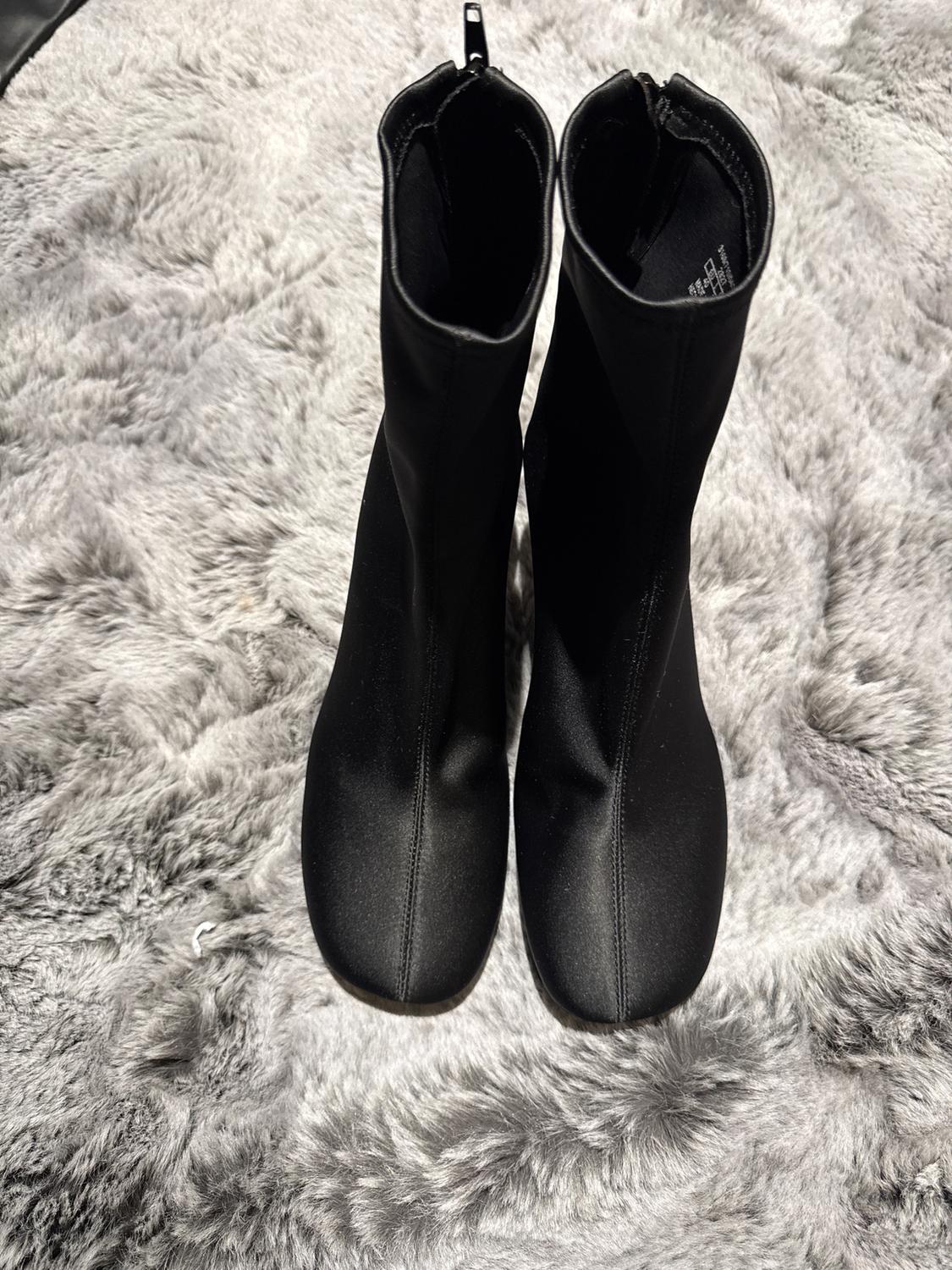 SATIN ANKLE BOOTIE - Image 2