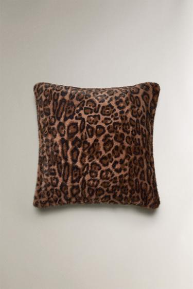 FAUX FUR AND ANIMAL PRINT CUSHION COVER - Leopard by Zara