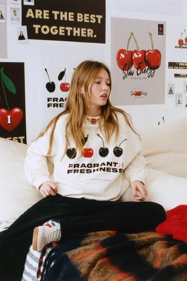 Zara CHERRY AND TEXT SWEATSHIRT - Ecru