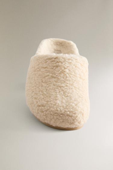FAUX SHEARLING CLOG SLIPPERS - Beige de Zara - Image 4
