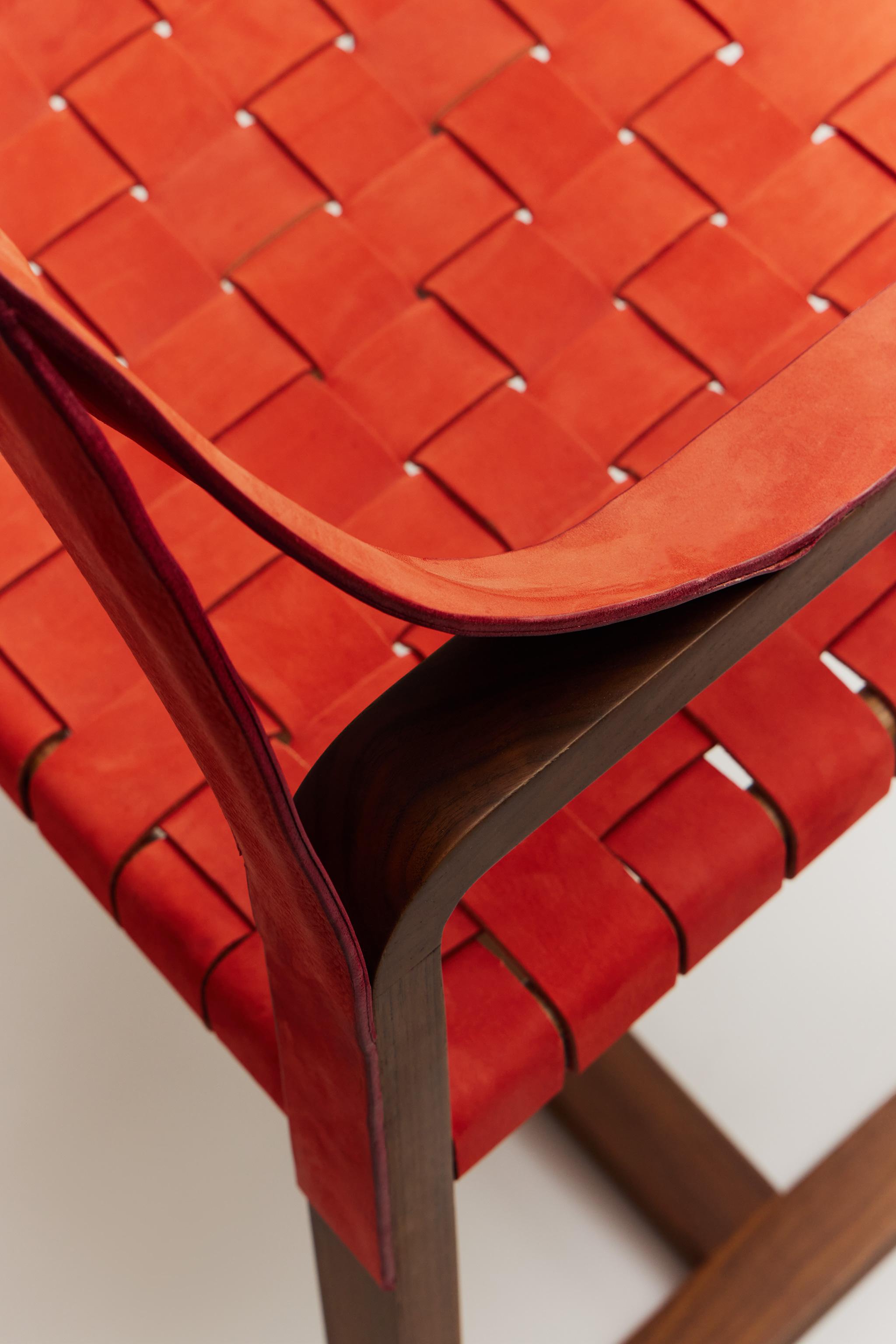 THE POWELA CHAIR