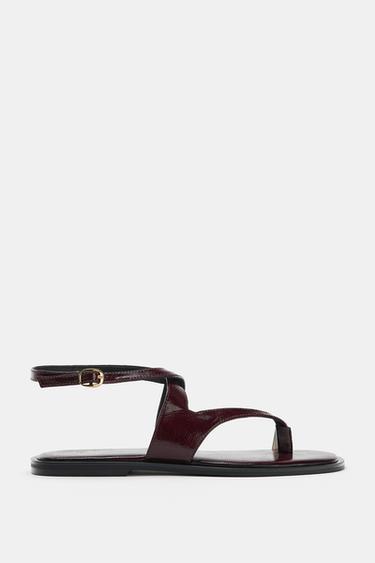 FLAT SANDALS WITH METAL DETAIL - Burgundy Red by Zara