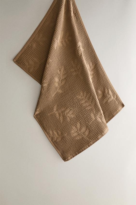 WAFFLE-KNIT TEA TOWEL - Brown by Zara - Image 0