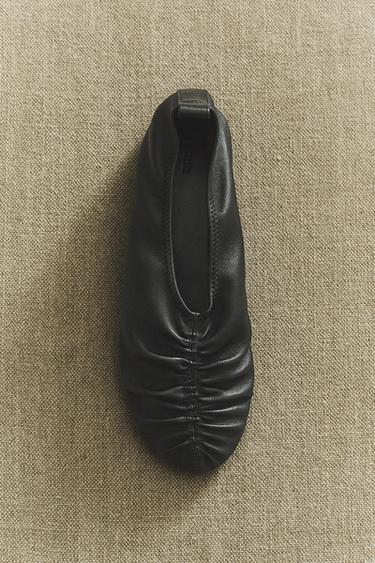 PLEATED LEATHER BALLERINAS - Чорний Zara
