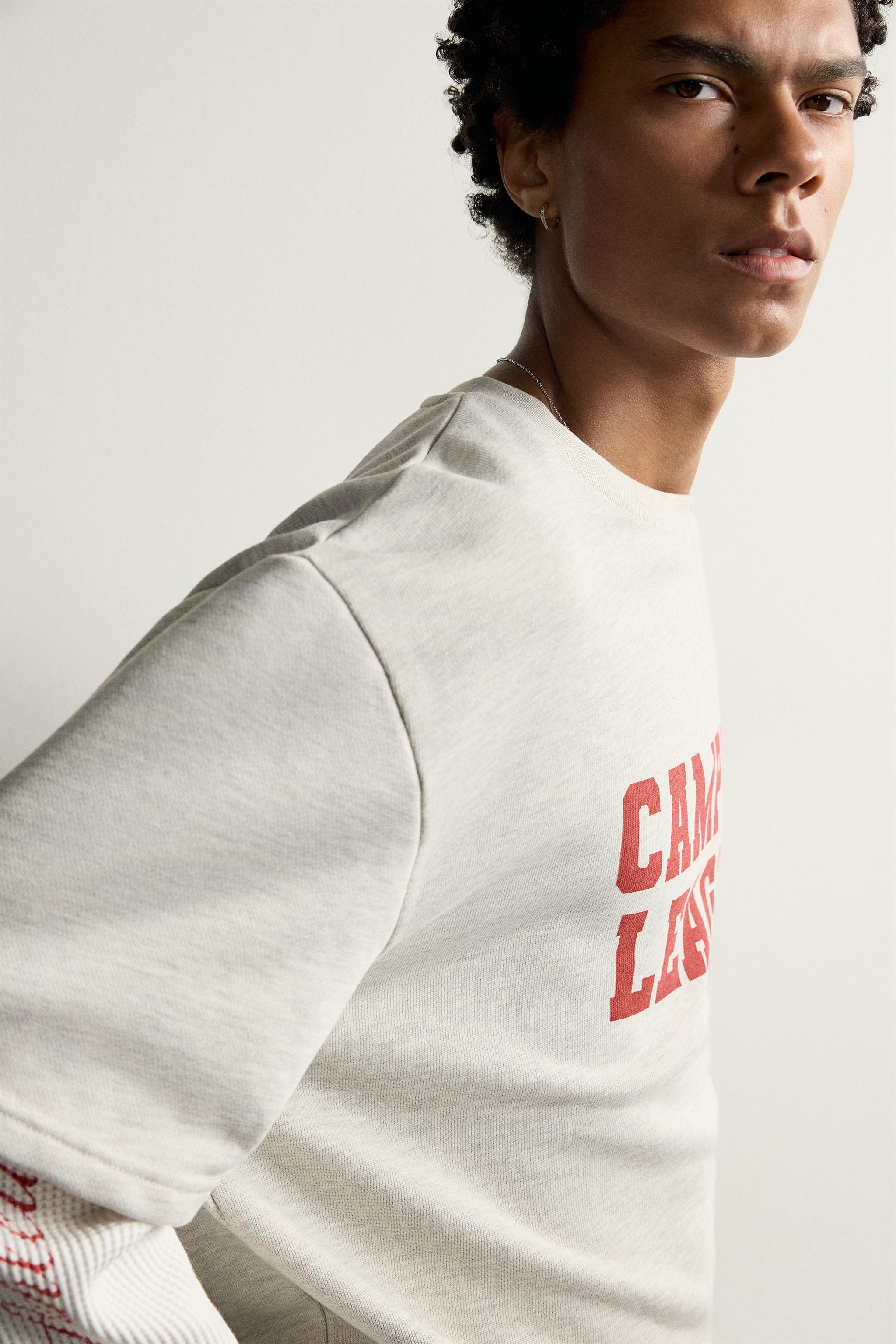LAYERED EFFECT GRAPHIC T-SHIRT