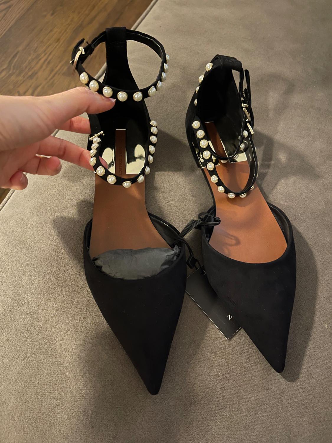 DOUBLE PEARL ANKLED BLACK SUEDE FLATS - Image 4