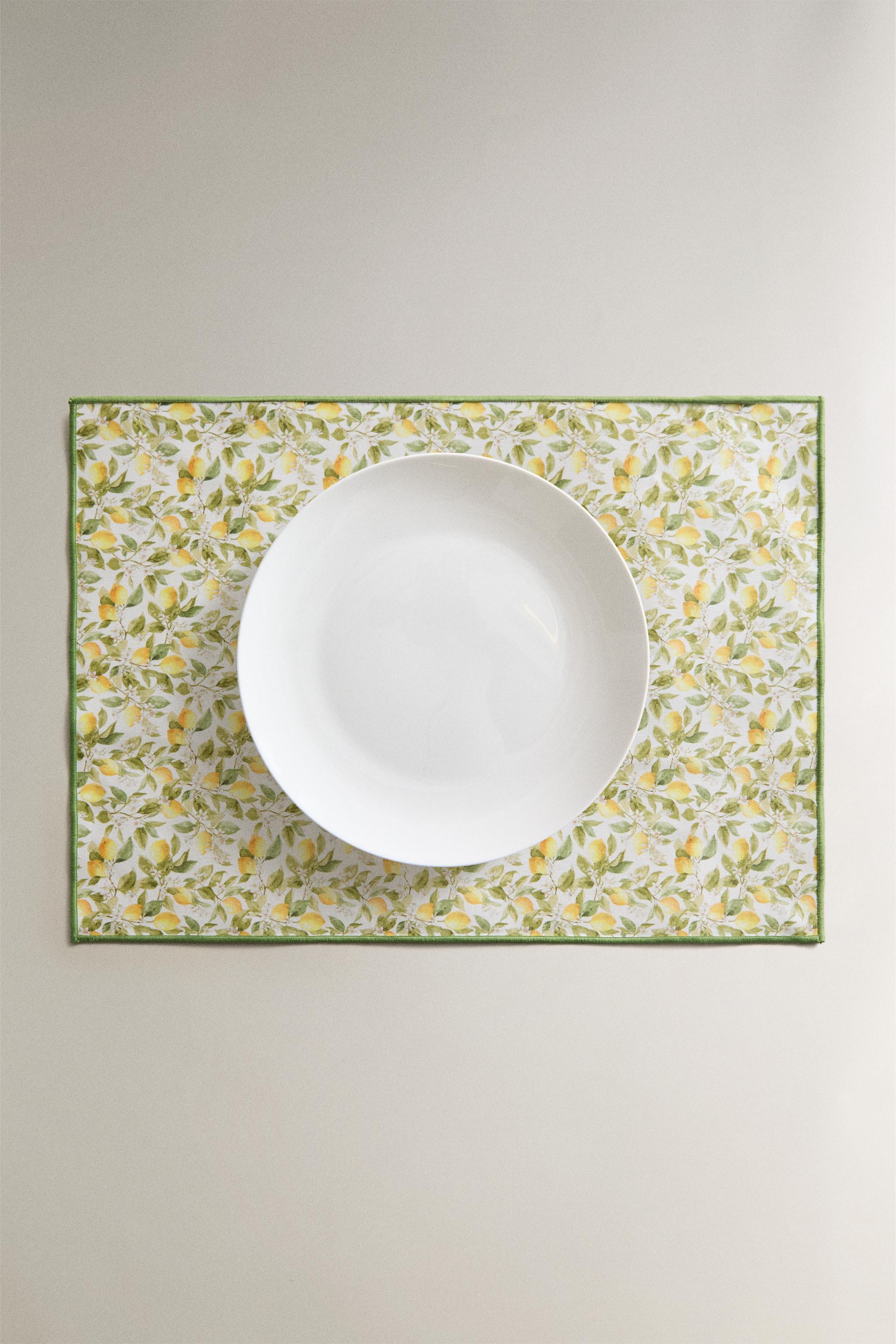 LEMON RESIN-COATED COTTON PLACEMAT