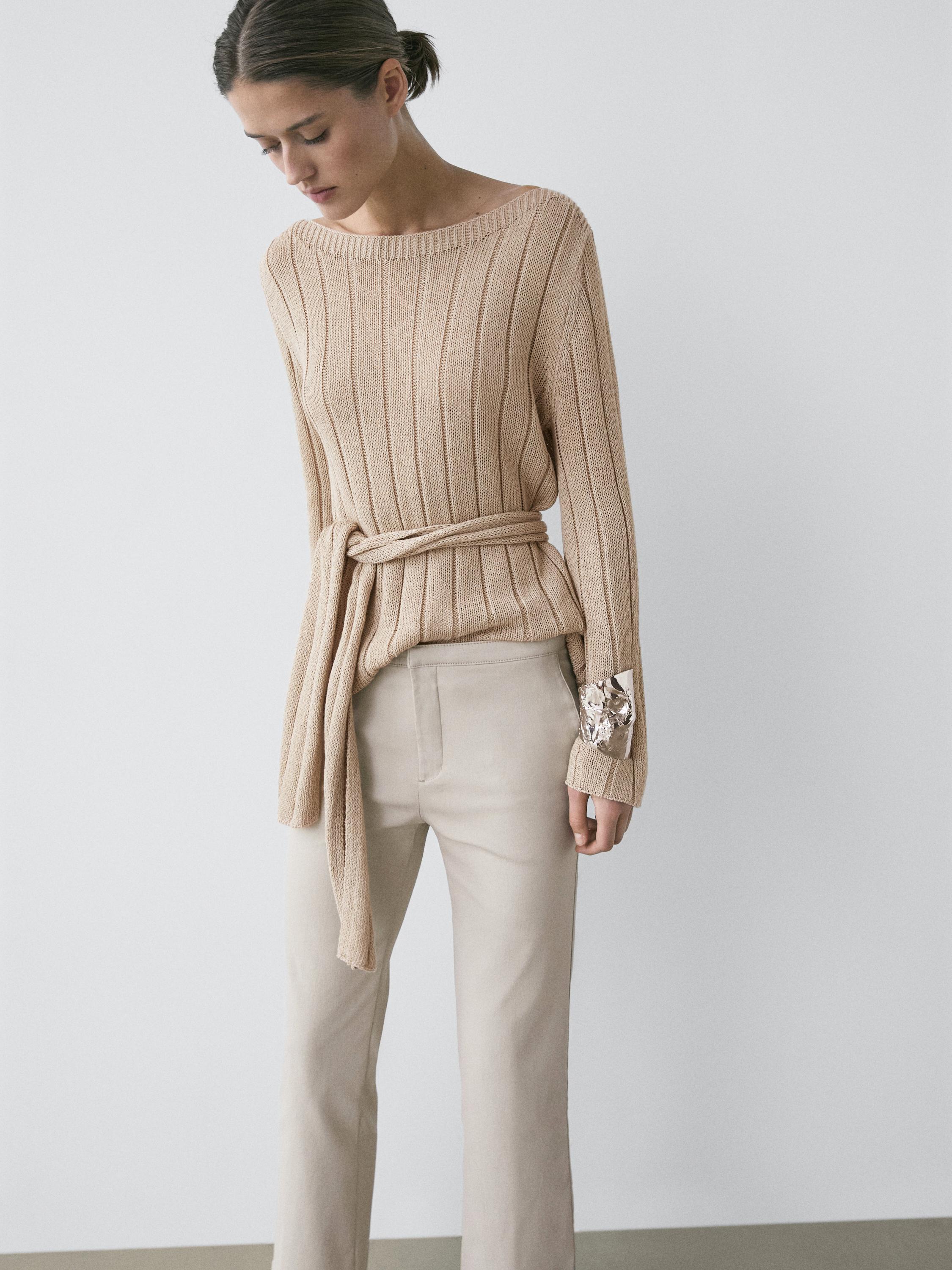 Mid-waist waxed flared pants