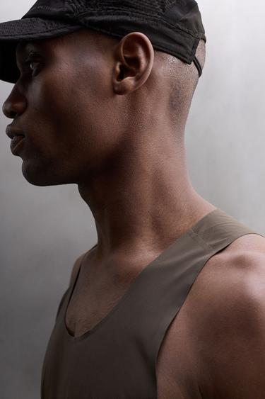 LIGHTWEIGHT TECHNICAL TANK TOP - Dark brown by Zara - Image 5