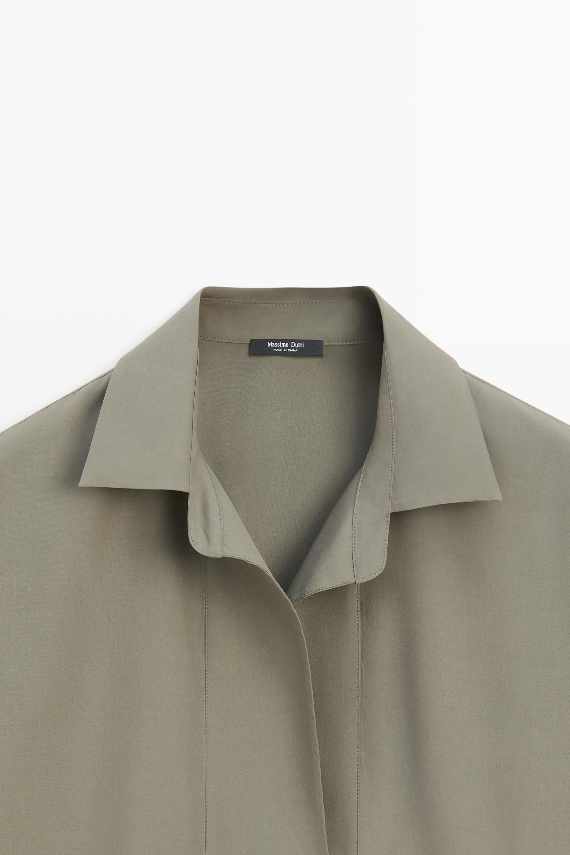 Flowing shirt with button detail