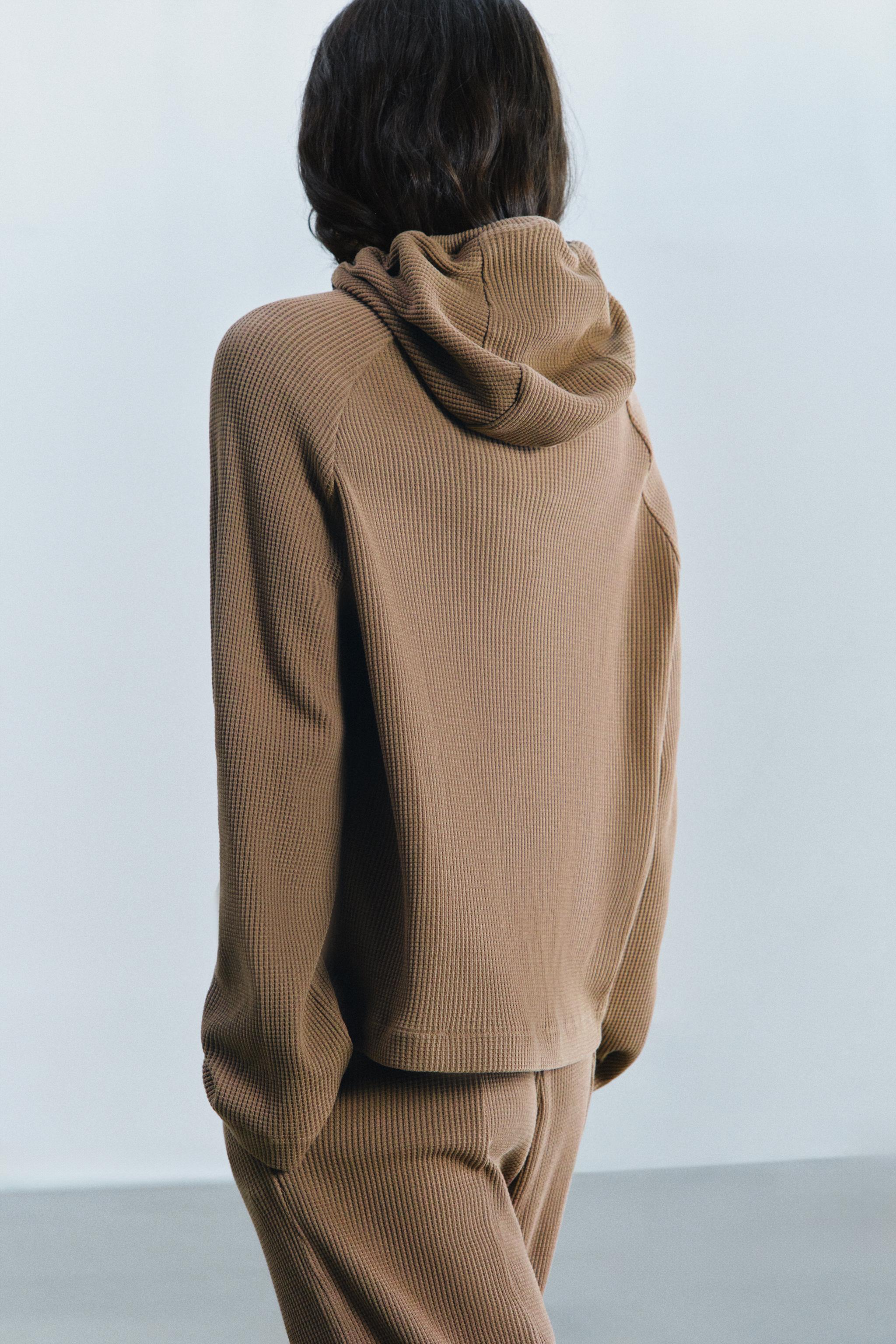 Zara KAPÜŞONLU GOFRE KUMAŞ SWEATSHIRT görsel 3