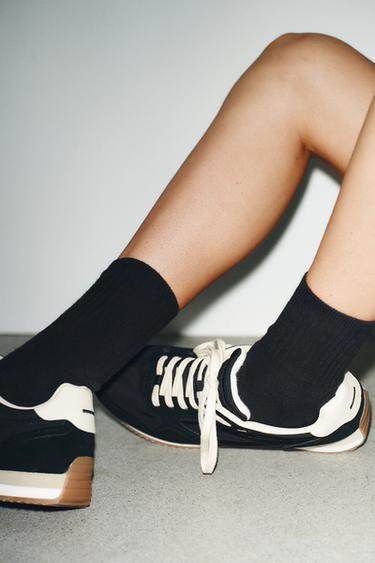 CONTRAST RUNNING TRAINERS - Black by Zara