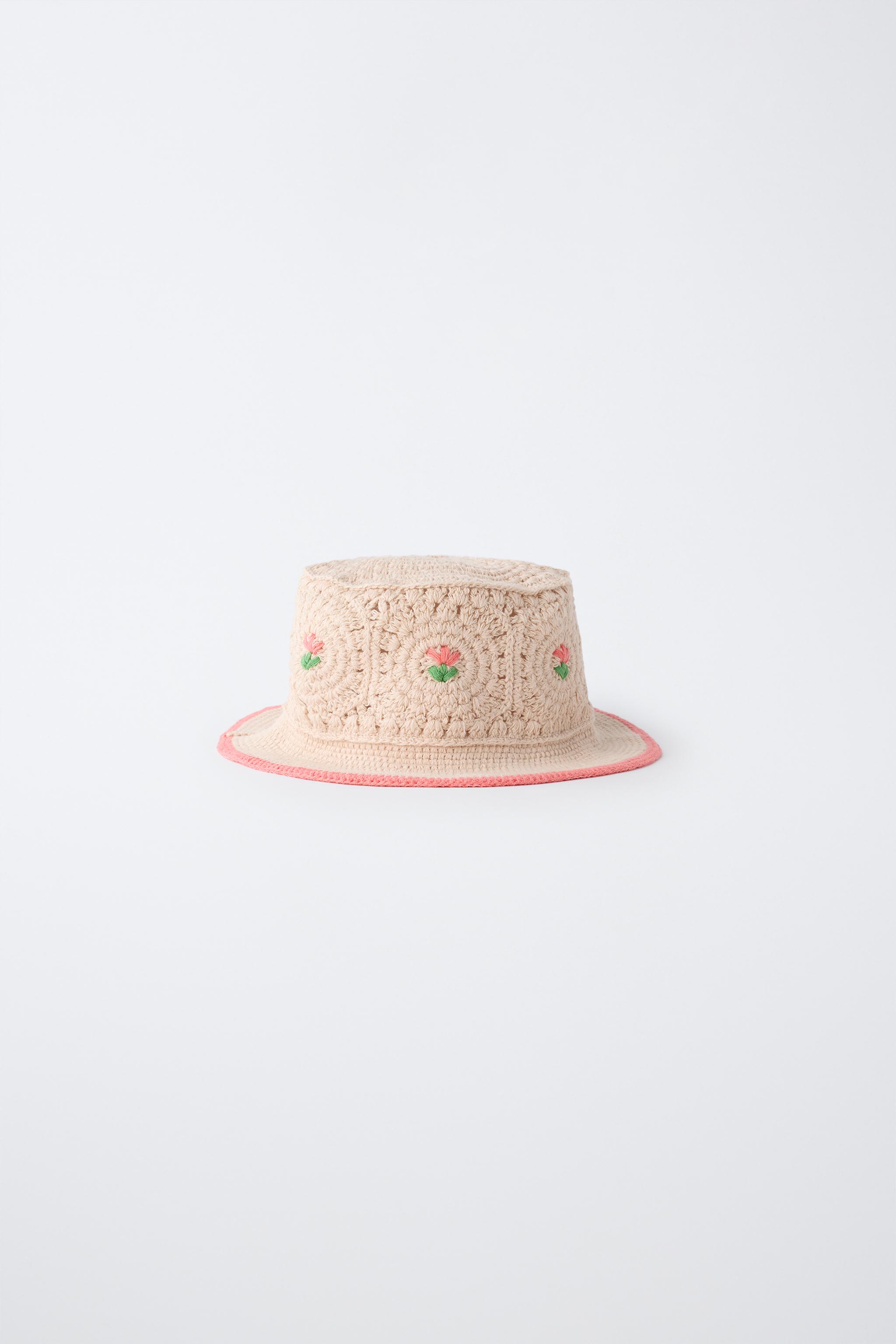 CROCHET FLORAL BUCKET HAT