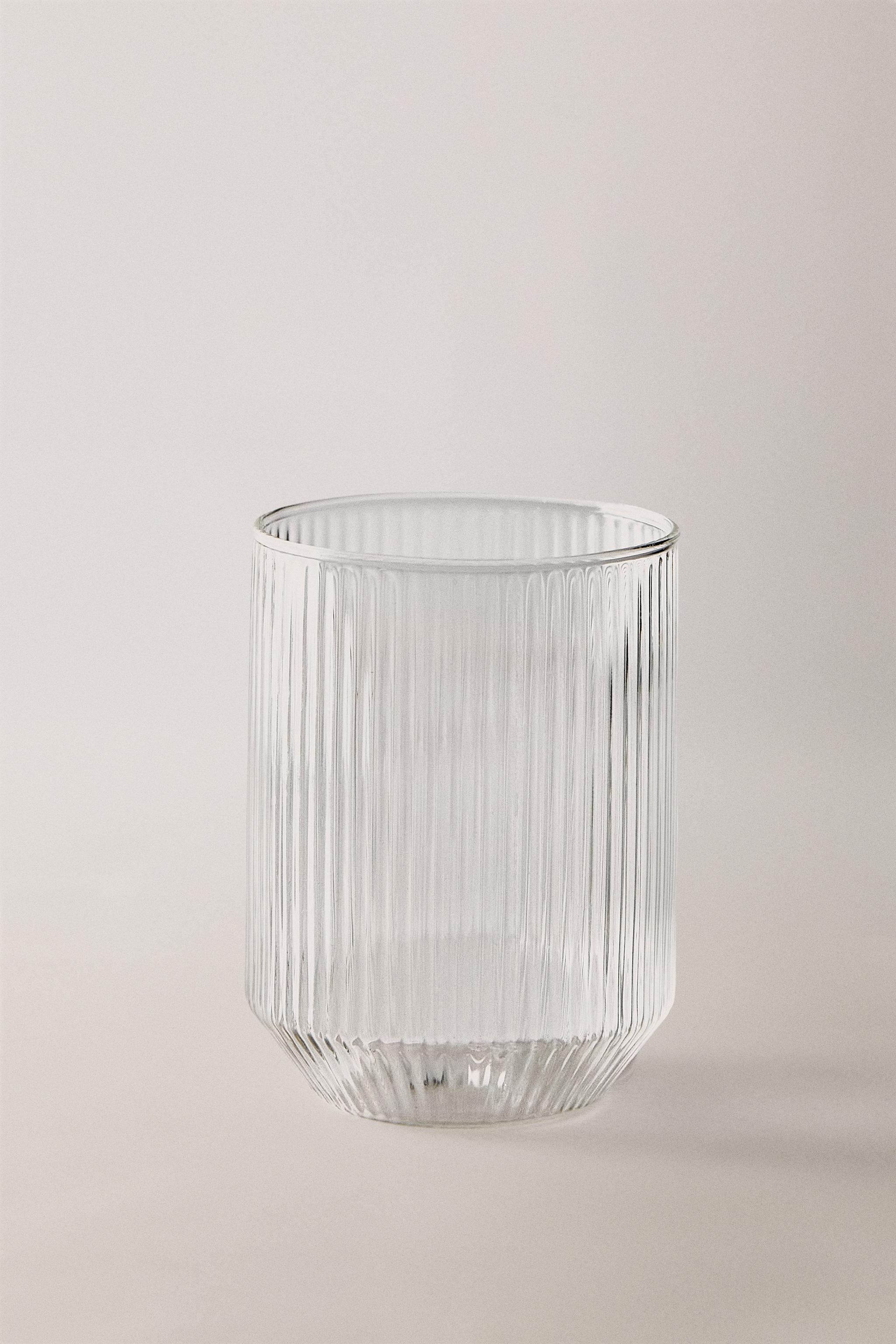BOROSILICATE GLASS TUMBLER WITH RAISED LINES — Transparent