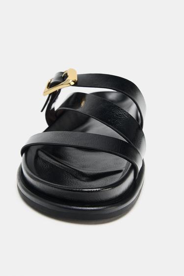 SANDALES PLATES À BOUCLES - Noir de Zara - Image 3