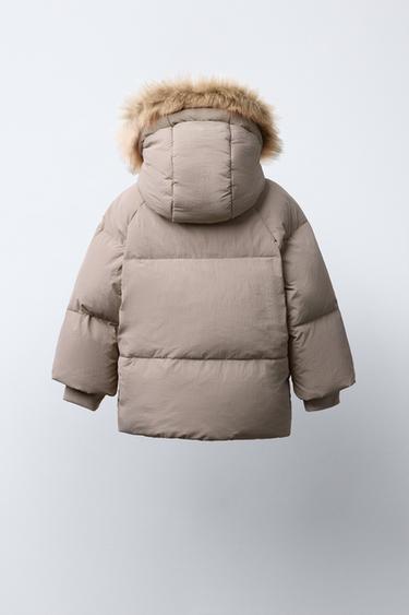 DOUDOUNE EN PLUME ET DUVET DÉPERLANTE AVEC CAPUCHE À EFFET FOURRURE AMOVIBLE - Beige de Zara - Image 4
