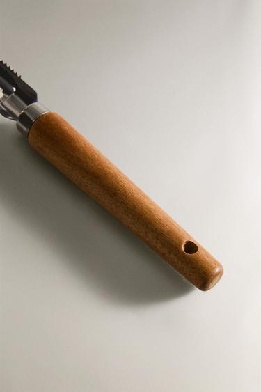 KITCHEN PEELER WITH WOODEN HANDLE - Brown by Zara - Image 3
