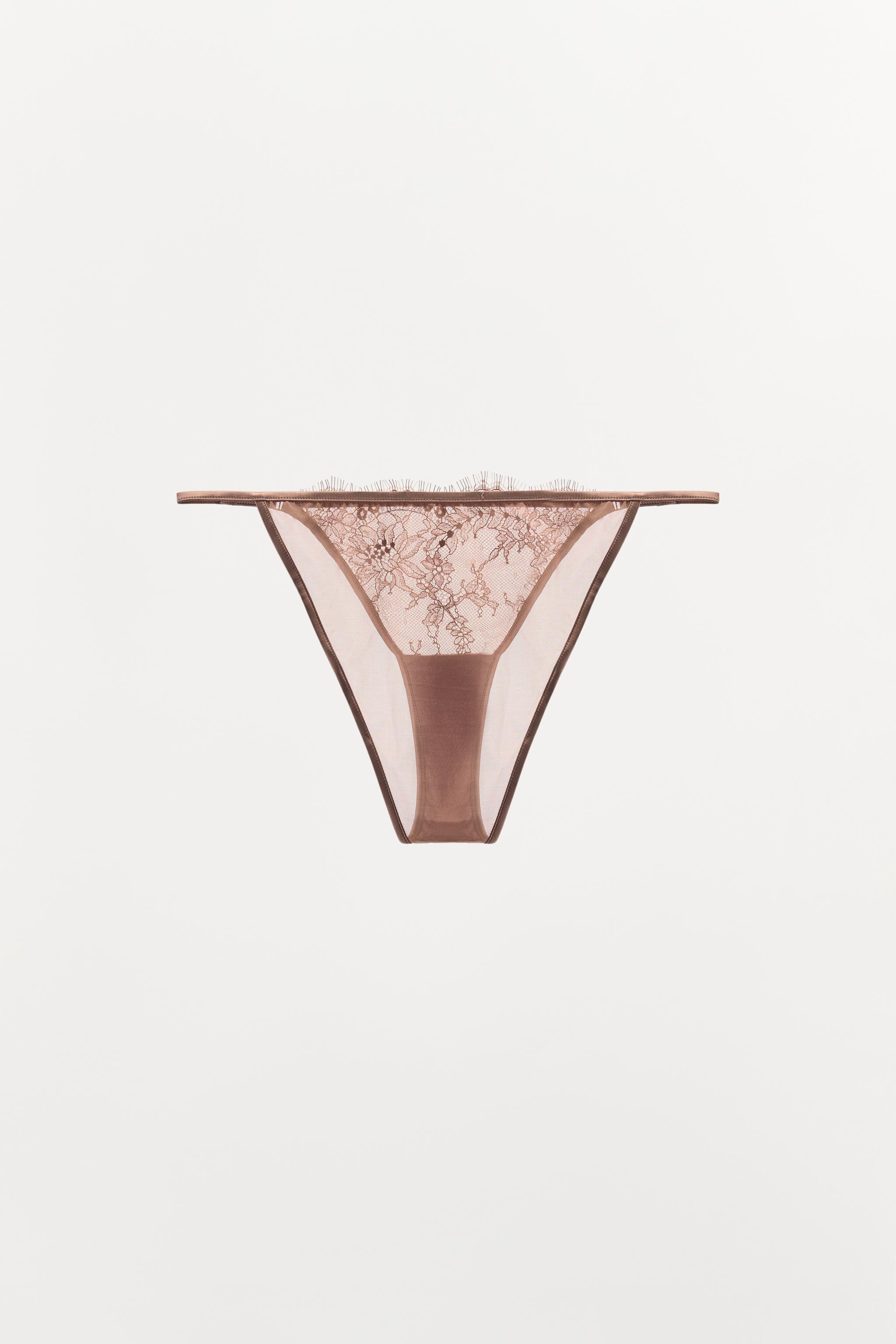 CULOTTE DENTELLE BRODERIES FLEURS