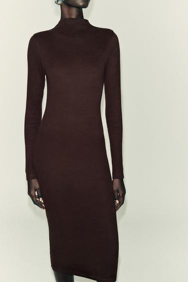 Транс семіз әйелді трахает Мәскеу түнгі клубтарындағы жасырын камералар