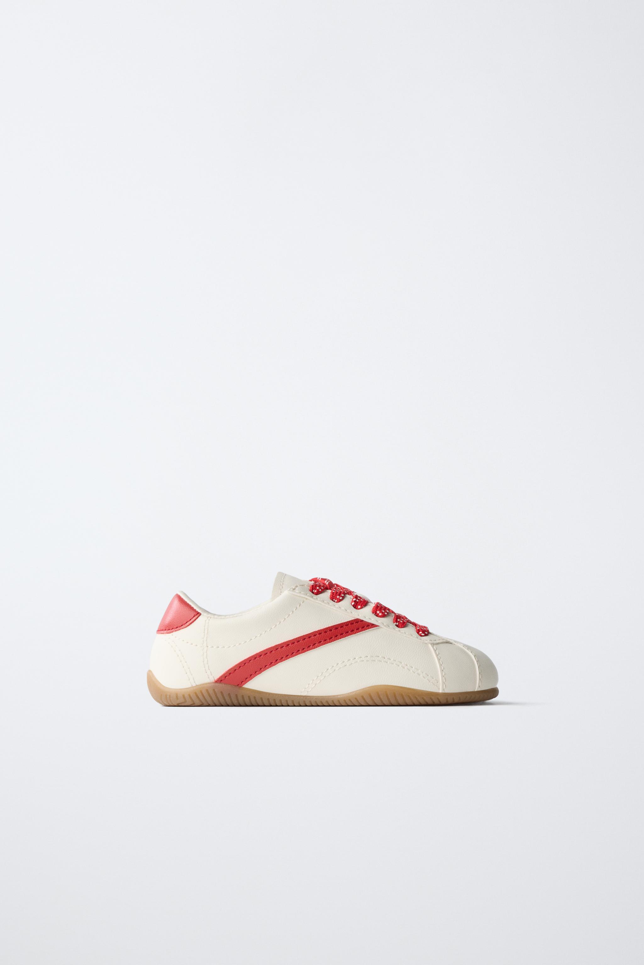 RETRO SNEAKERS